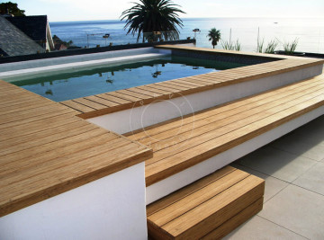piscina decking bamboo